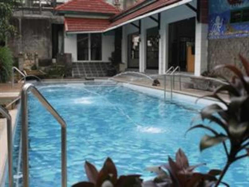 Grand Kalpataru Syariah Hotel Malang Exterior photo